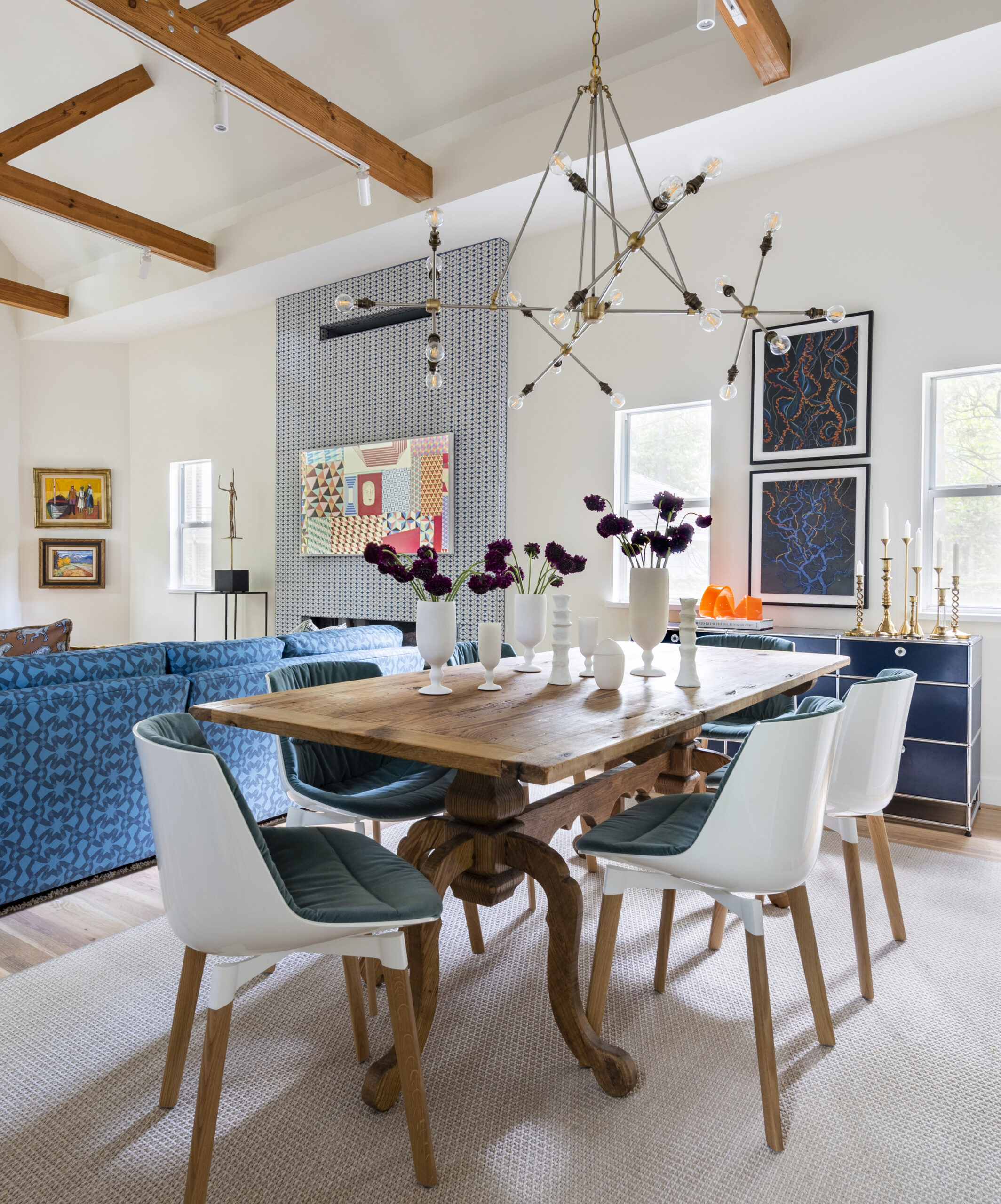 Technology Minimalism: Why Less is More in Luxury Homes